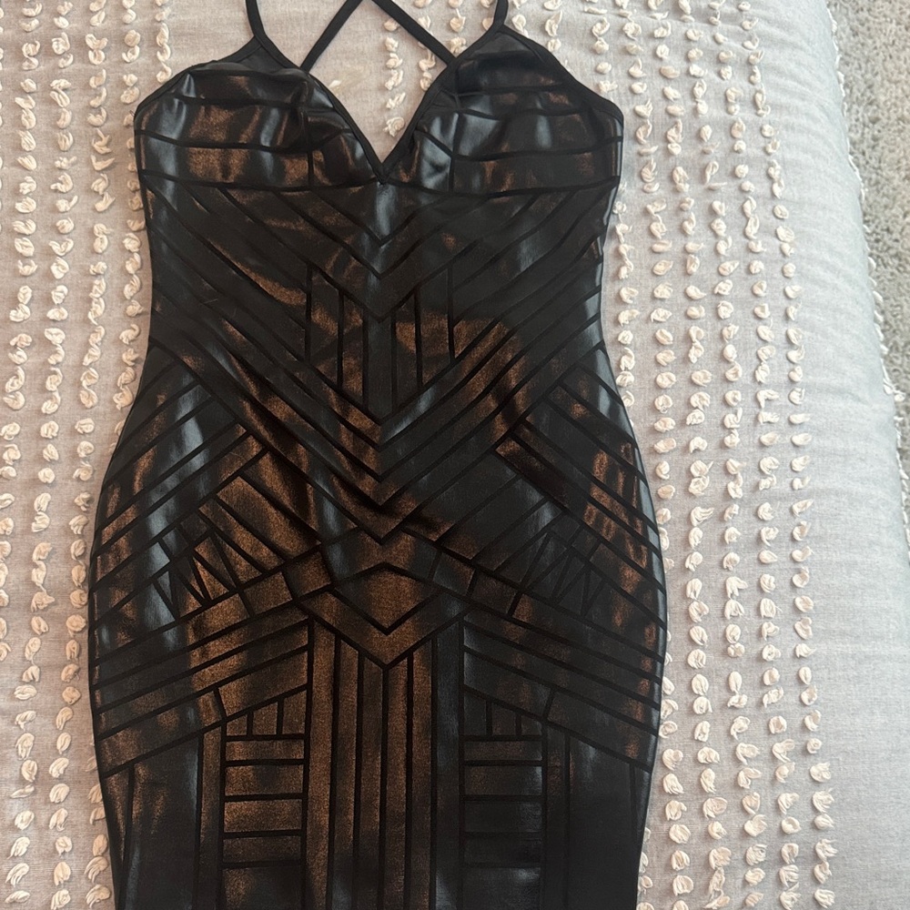 Chic Black Geometric Backless Dress